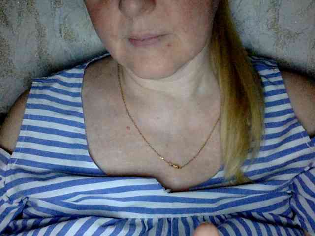 BlondyVio webcam