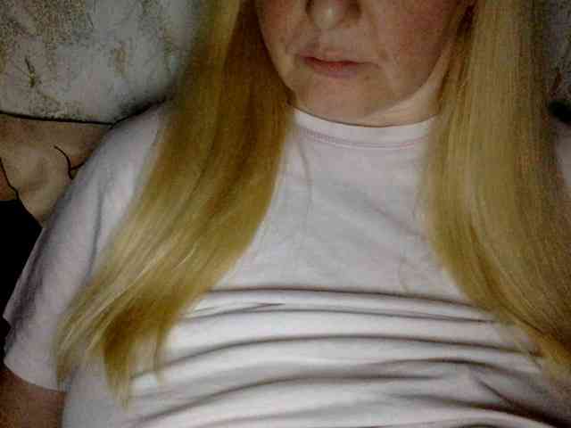 BlondyVio webcam