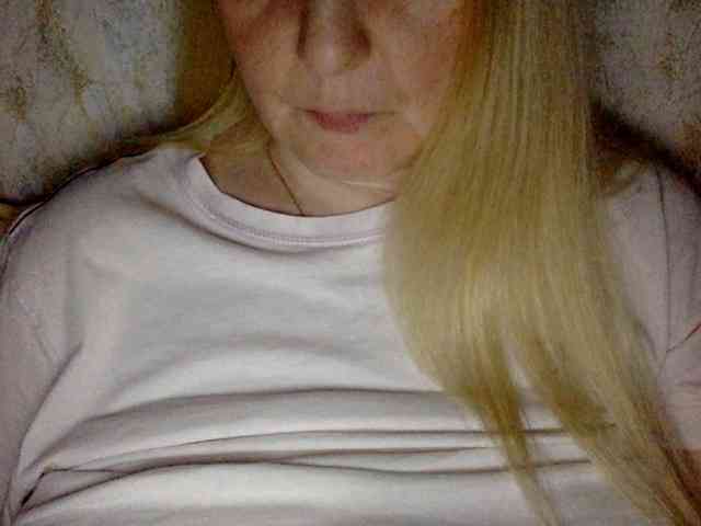 BlondyVio webcam