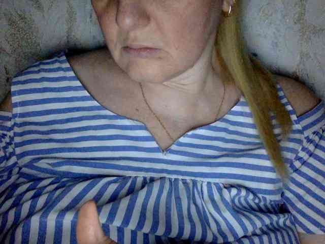 BlondyVio webcam