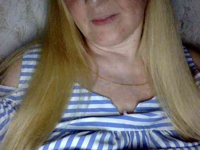 BlondyVio webcam