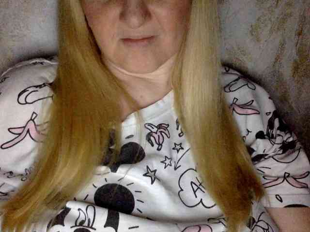 BlondyVio webcam
