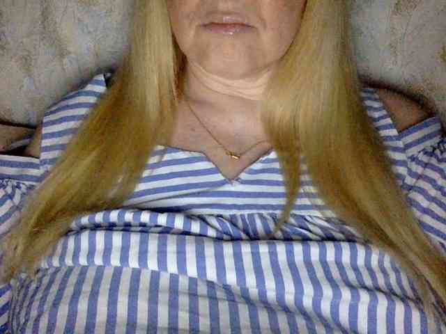 BlondyVio webcam