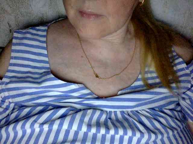 BlondyVio webcam