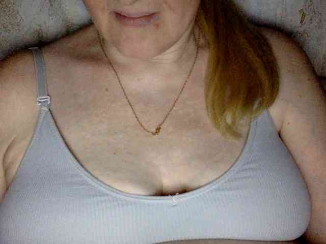 BlondyVio webcam