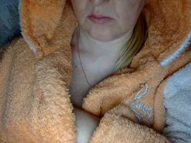 BlondyVio webcam