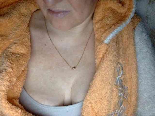 BlondyVio webcam