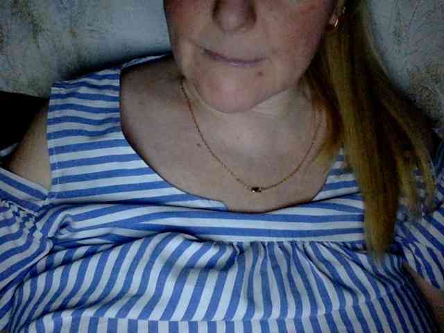 BlondyVio webcam