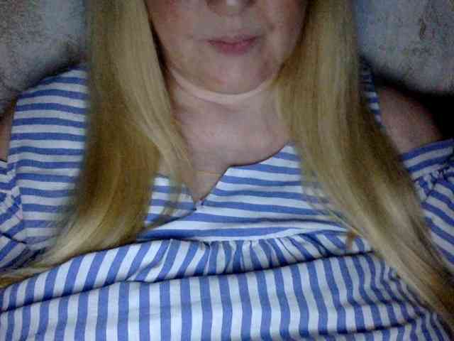 BlondyVio webcam