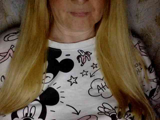 BlondyVio webcam