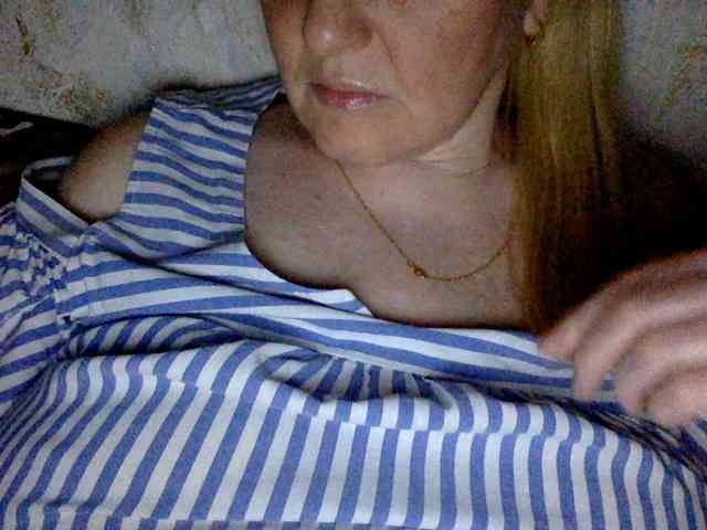 BlondyVio webcam