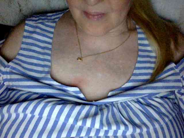 BlondyVio webcam