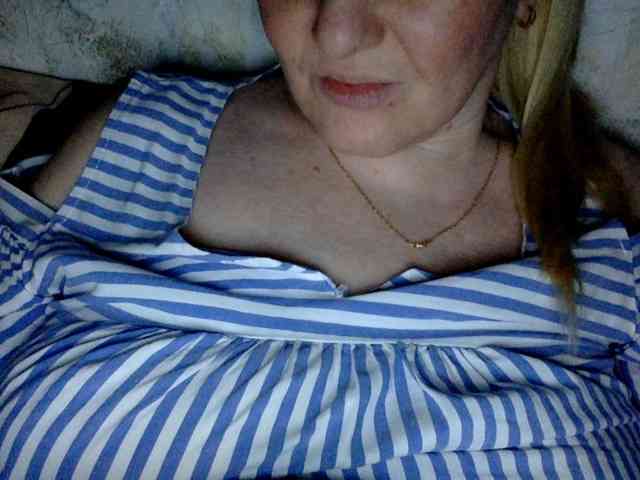 BlondyVio webcam