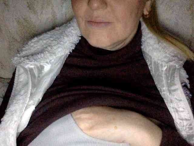 BlondyVio webcam