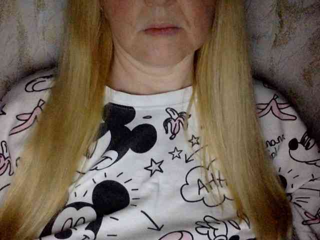 BlondyVio webcam