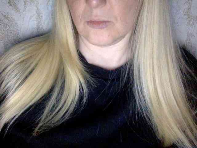 BlondyVio webcam