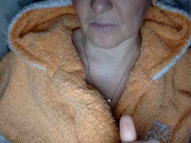 BlondyVio webcam