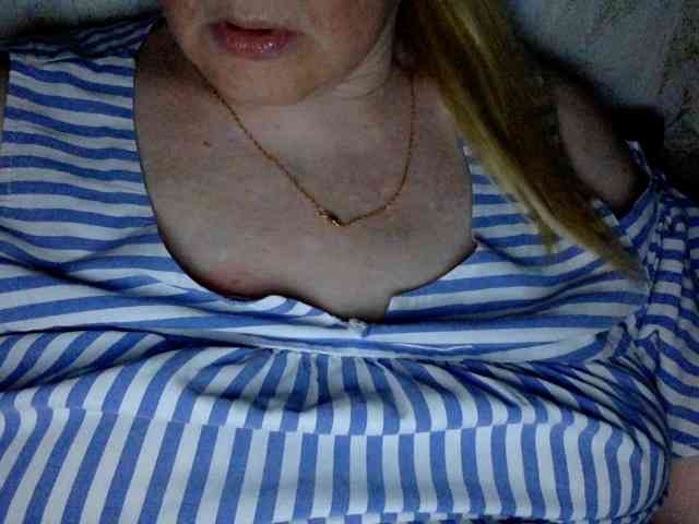 BlondyVio webcam
