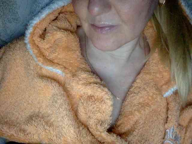 BlondyVio webcam