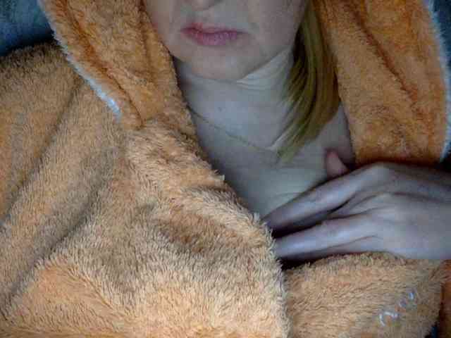 BlondyVio webcam