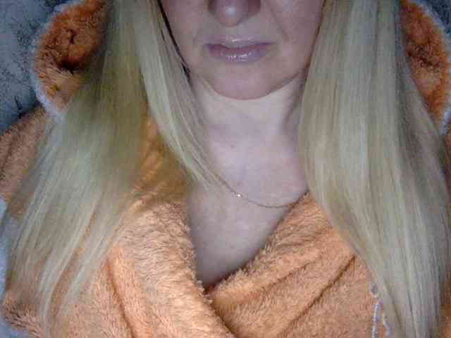 BlondyVio webcam
