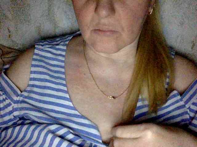 BlondyVio webcam