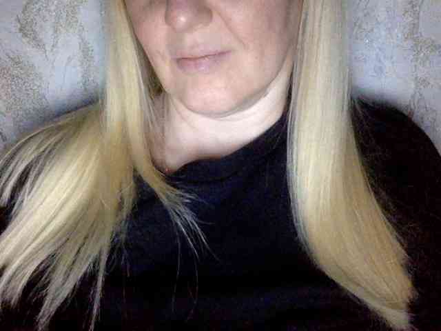 BlondyVio webcam