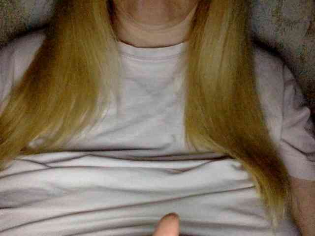 BlondyVio webcam