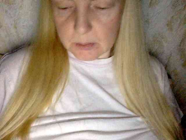 BlondyVio webcam