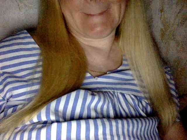 BlondyVio webcam