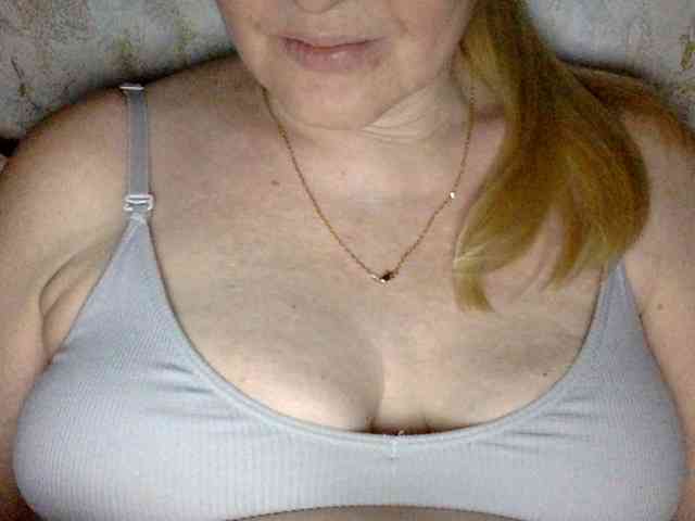BlondyVio webcam