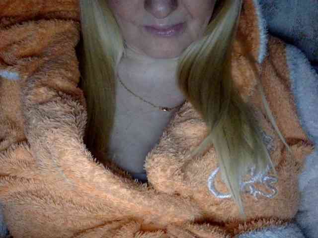 BlondyVio webcam