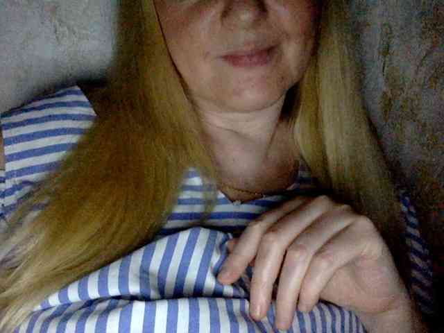Модель: BlondyVio