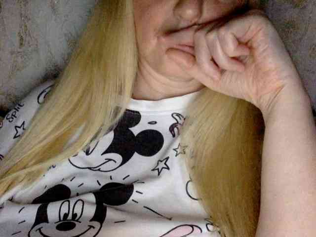BlondyVio webcam