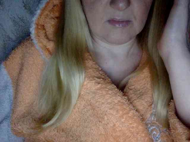 BlondyVio webcam