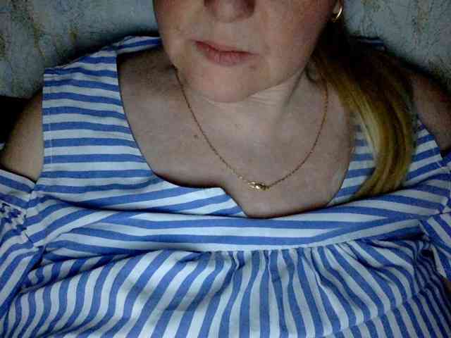 BlondyVio webcam