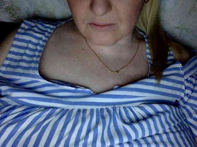 BlondyVio webcam