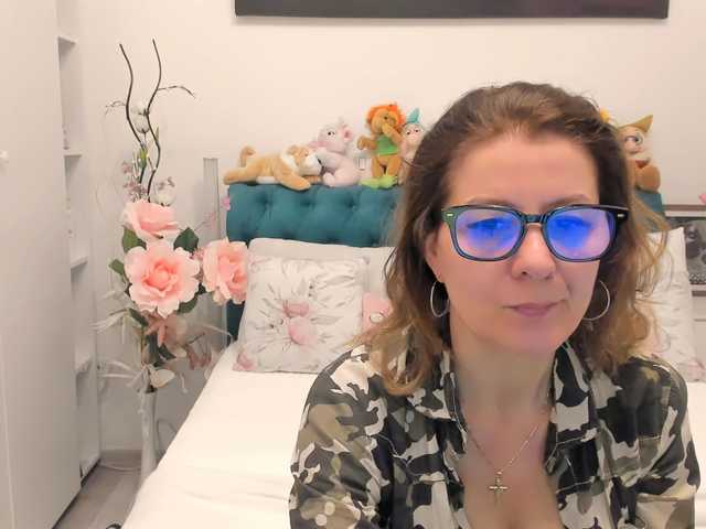 SalomeJade's BongaCams show and profile