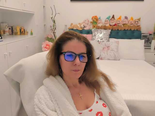 Profile and Statistics for SalomeJade on BongaCams