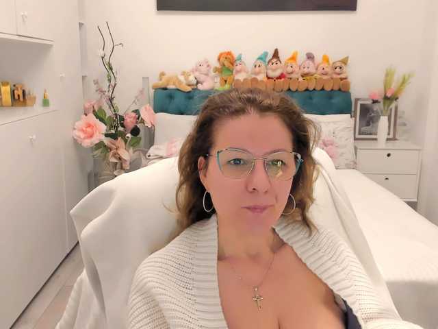 SalomeJade from BongaCams