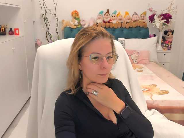 SalomeJade from BongaCams is Freechat