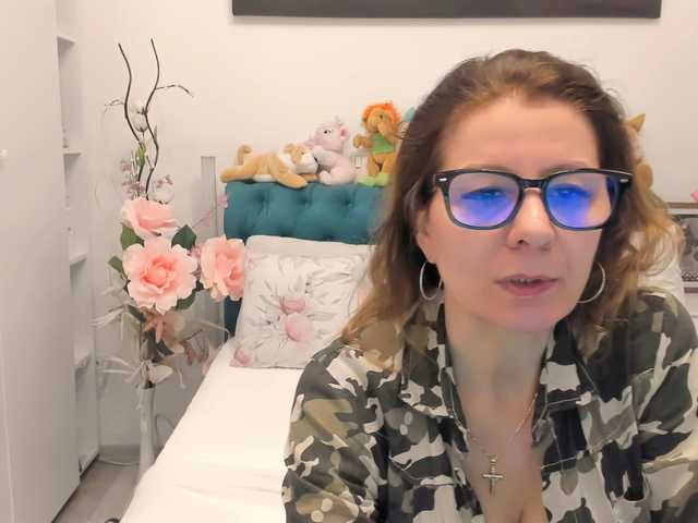 SalomeJade's BongaCams show and profile
