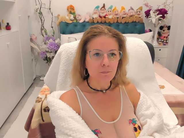 SalomeJade from BongaCams is Freechat