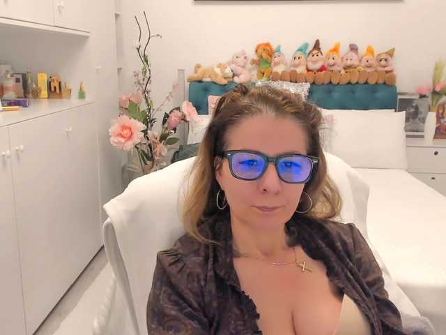 SalomeJade — come for you, stay for me #pvt #naked #natural #shy #lovense #vibes #thanks #boobs=50 tok #pussy=70 tok #naked=399 tok #Thank you!!!