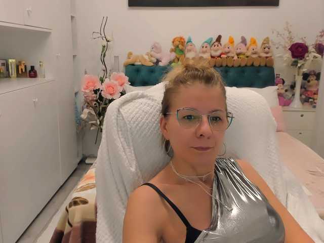 SalomeJade from BongaCams is Freechat