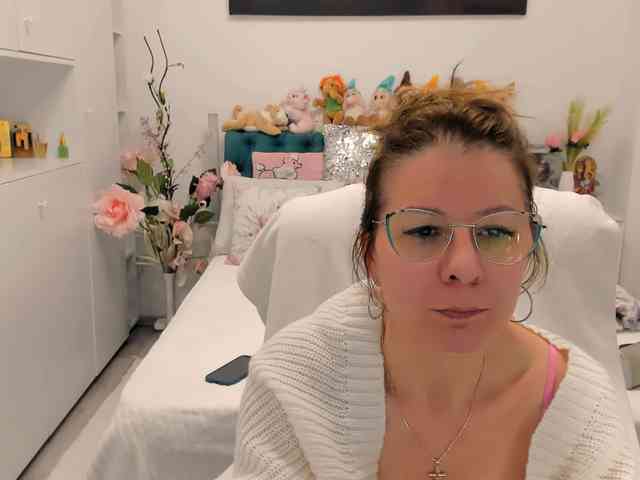 SalomeJade webcam