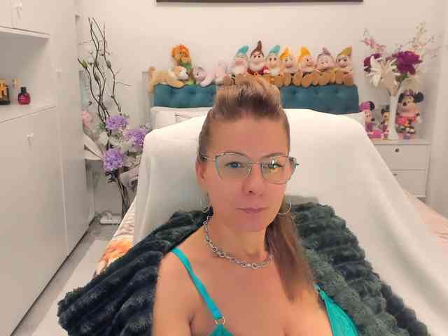 SalomeJade webcam