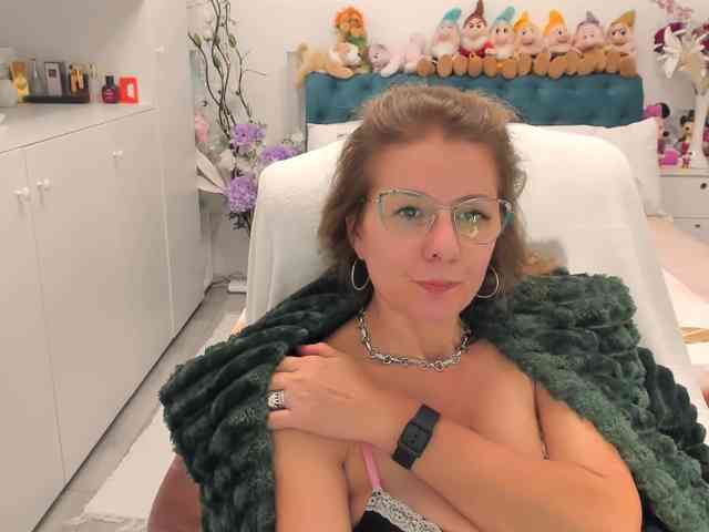 SalomeJade webcam