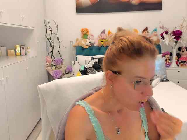 SalomeJade webcam