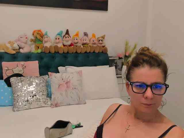 SalomeJade webcam
